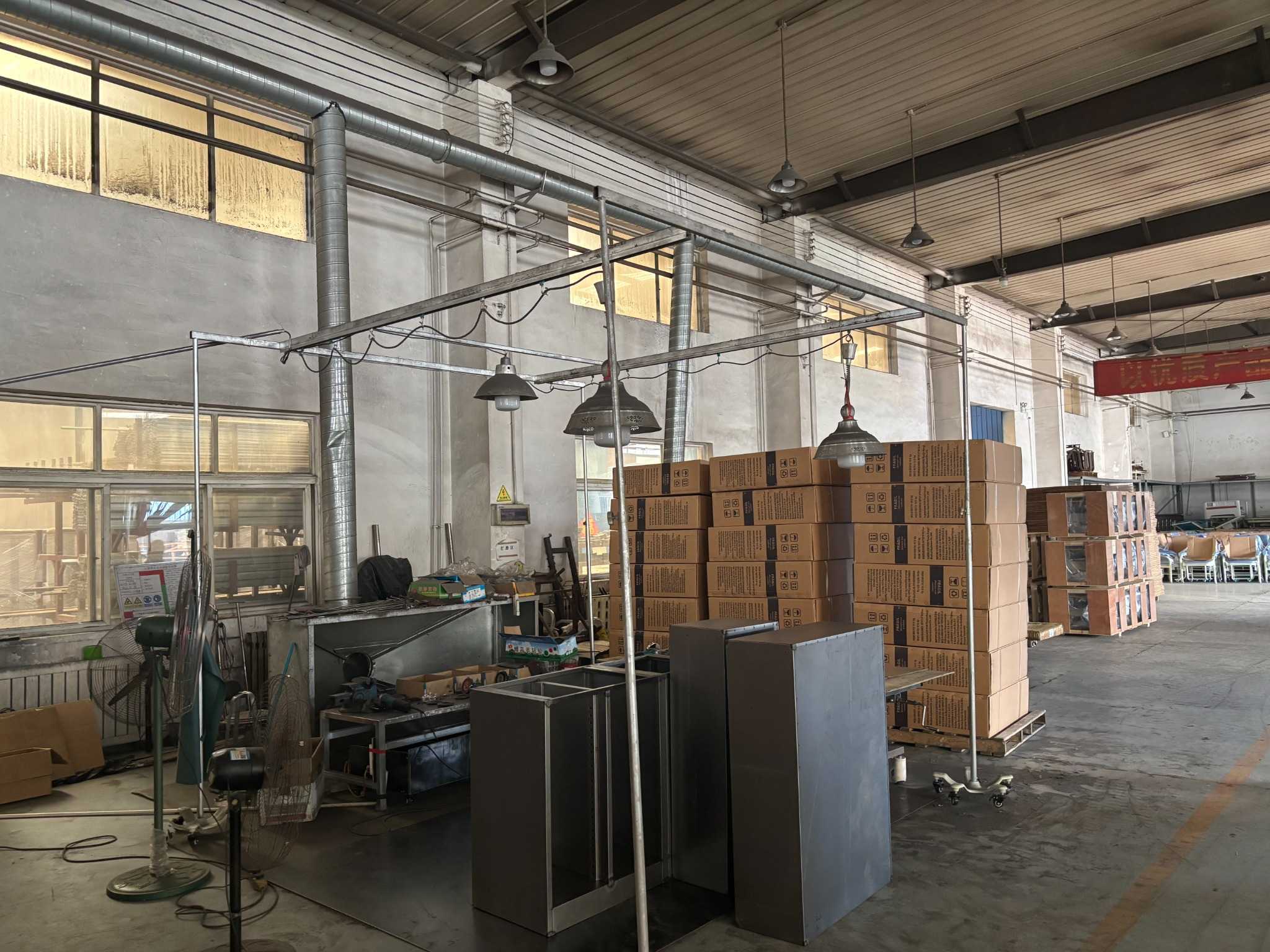 medical-equipment-export-packaging-area-01 medical-equipment-export-packaging-area-01
