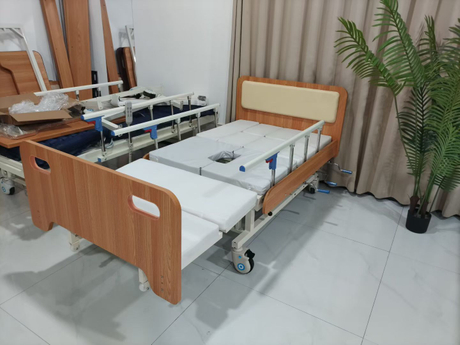 Wooden guardrail nursing bed2.jpg