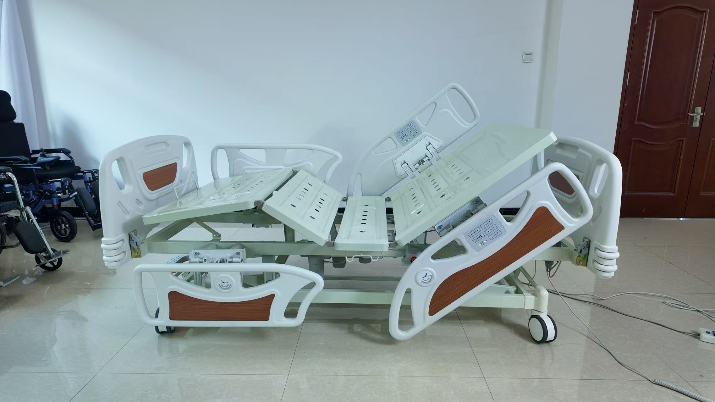 Electric 5-function hospital bed